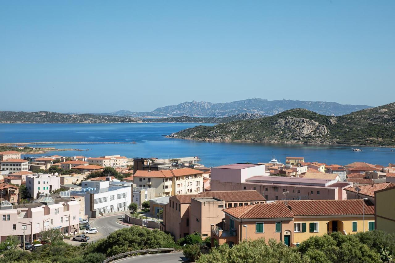 Homey Experience - Central Stay La Maddalena  Zewnętrze zdjęcie